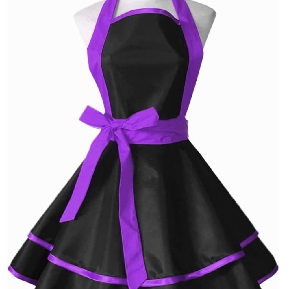 Retro 50’s ruffle apron.